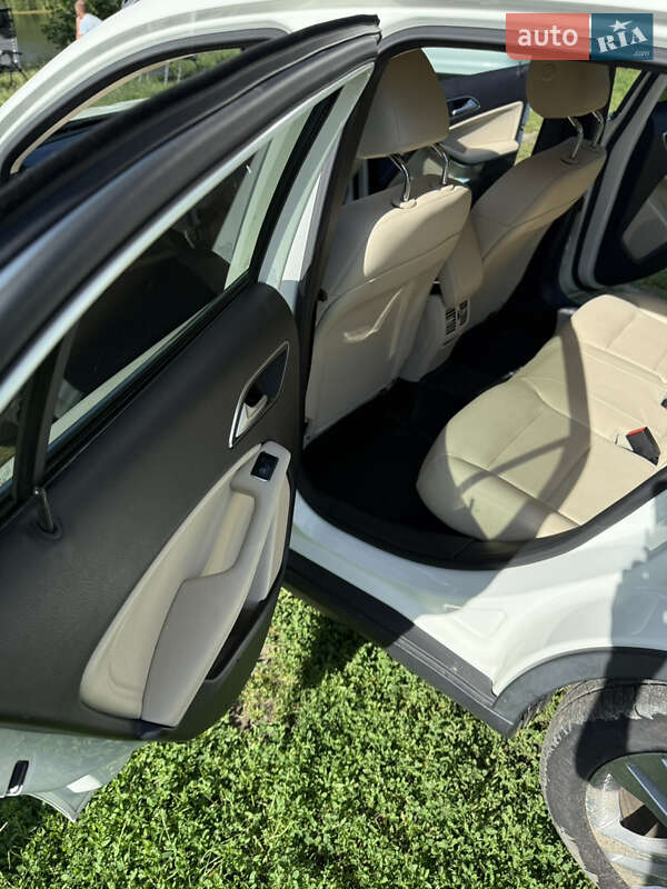 Позашляховик / Кросовер Mercedes-Benz GLA-Class 2017 в Ромнах