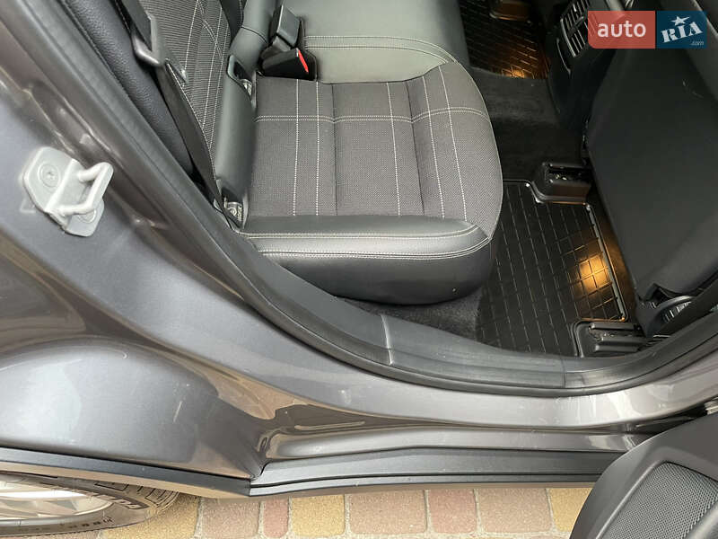 Внедорожник / Кроссовер Mercedes-Benz GLA-Class 2014 в Киеве фото 20 Внедорожник / Кроссовер Mercedes-Benz GLA-Class 2014 в Киеве