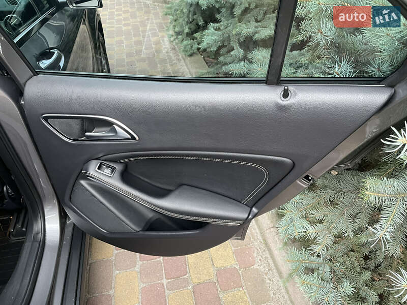 Внедорожник / Кроссовер Mercedes-Benz GLA-Class 2014 в Киеве фото 19 Внедорожник / Кроссовер Mercedes-Benz GLA-Class 2014 в Киеве
