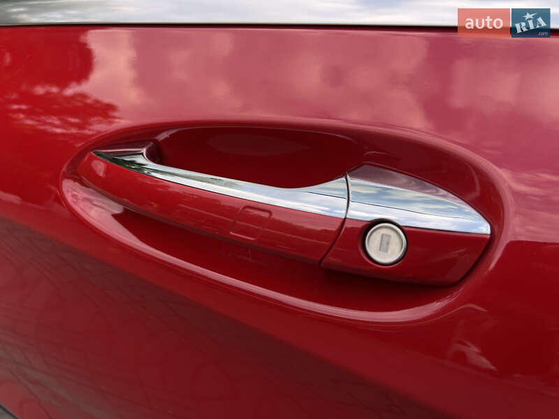 Внедорожник / Кроссовер Mercedes-Benz GLA-Class 2019 в Киеве