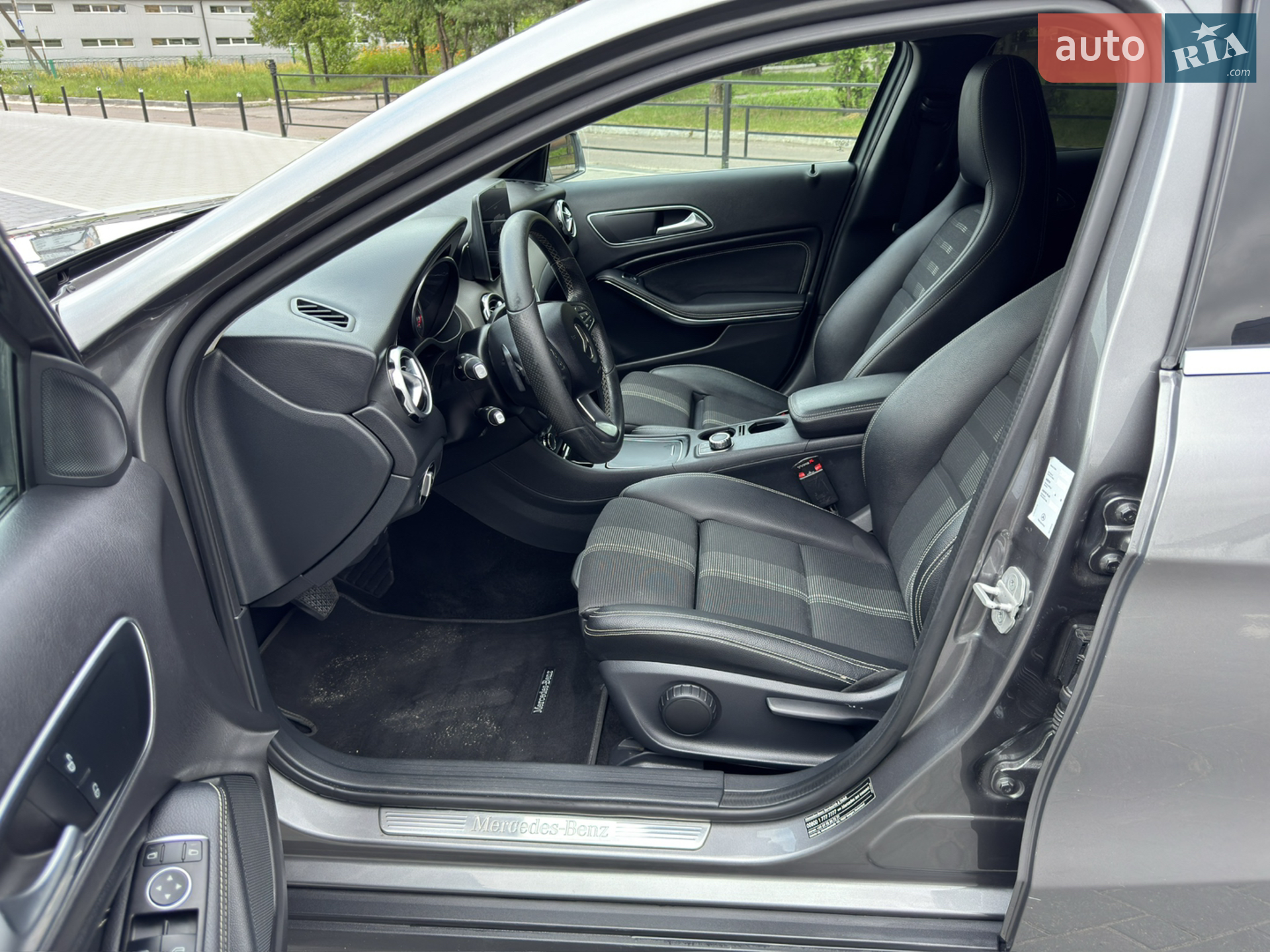 2017 Mercedes-Benz GLA-klasse - мініатюра 25