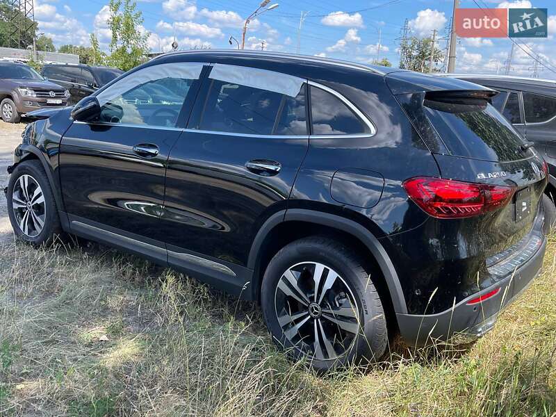 Внедорожник / Кроссовер Mercedes-Benz GLA-Class 2024 в Киеве