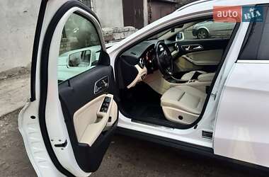 Внедорожник / Кроссовер Mercedes-Benz GLA-Class 2018 в 
