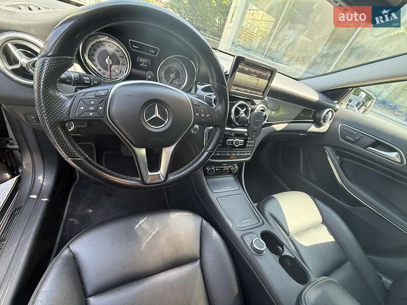 Позашляховик / Кросовер Mercedes-Benz GLA-Class 2014 в Мукачевому