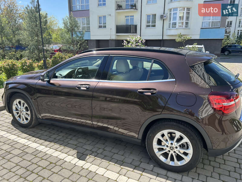 Внедорожник / Кроссовер Mercedes-Benz GLA-Class 2017 в Ивано-Франковске