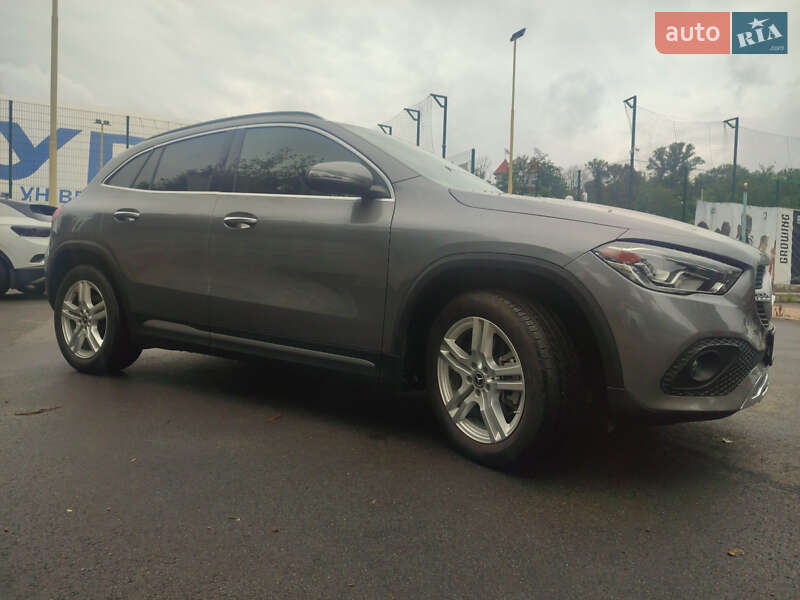 Внедорожник / Кроссовер Mercedes-Benz GLA-Class 2020 в Киеве