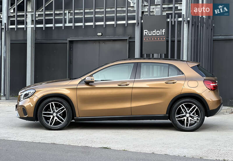 Внедорожник / Кроссовер Mercedes-Benz GLA-Class 2017 в Киеве