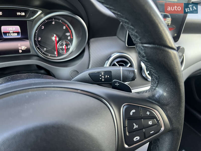 Внедорожник / Кроссовер Mercedes-Benz GLA-Class 2017 в Киеве