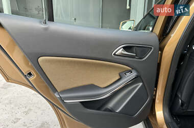 Внедорожник / Кроссовер Mercedes-Benz GLA-Class 2017 в 
