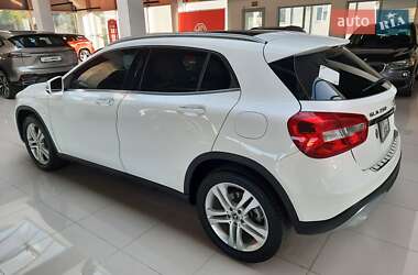 Внедорожник / Кроссовер Mercedes-Benz GLA-Class 2018 в 