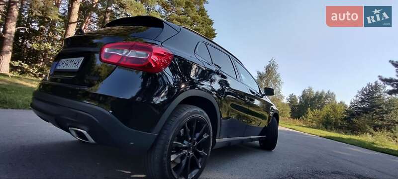 Внедорожник / Кроссовер Mercedes-Benz GLA-Class 2016 в Житомире