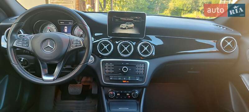 Внедорожник / Кроссовер Mercedes-Benz GLA-Class 2016 в Житомире