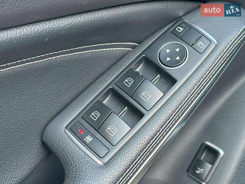 Позашляховик / Кросовер Mercedes-Benz GLA-Class 2019 в Одесі