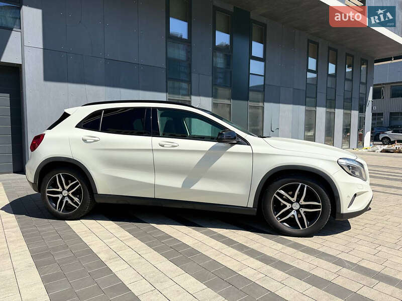 Внедорожник / Кроссовер Mercedes-Benz GLA-Class 2015 в Львове