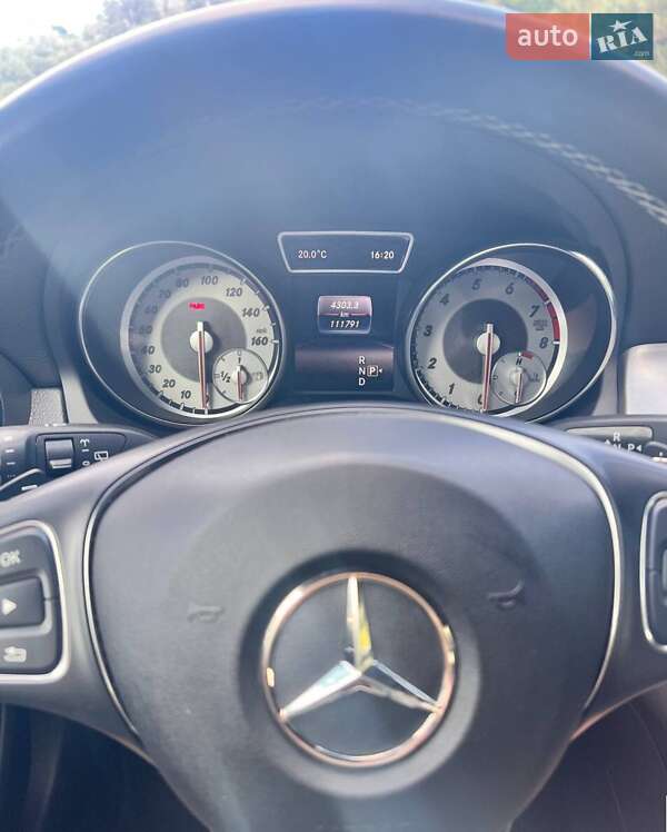 Внедорожник / Кроссовер Mercedes-Benz GLA-Class 2016 в Киеве фото 7 Внедорожник / Кроссовер Mercedes-Benz GLA-Class 2016 в Киеве