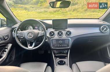 Внедорожник / Кроссовер Mercedes-Benz GLA-Class 2016 в 