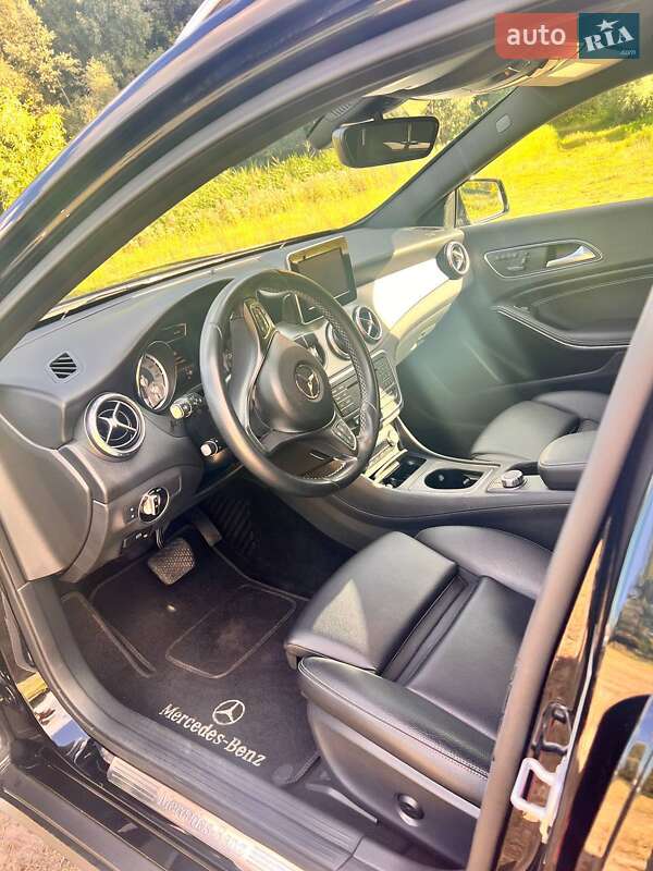 Внедорожник / Кроссовер Mercedes-Benz GLA-Class 2016 в Киеве фото 25 Внедорожник / Кроссовер Mercedes-Benz GLA-Class 2016 в Киеве
