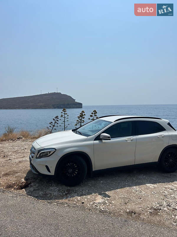 Внедорожник / Кроссовер Mercedes-Benz GLA-Class 2016 в Ивано-Франковске