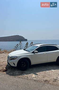 Внедорожник / Кроссовер Mercedes-Benz GLA-Class 2016 в 