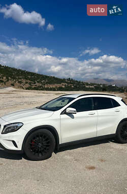 Внедорожник / Кроссовер Mercedes-Benz GLA-Class 2016 в 
