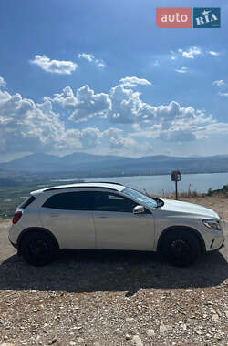 Внедорожник / Кроссовер Mercedes-Benz GLA-Class 2016 в 