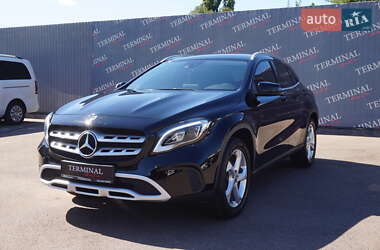 Внедорожник / Кроссовер Mercedes-Benz GLA-Class 2017 в 