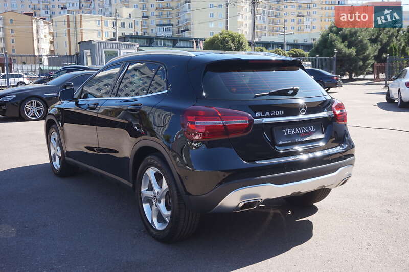 Внедорожник / Кроссовер Mercedes-Benz GLA-Class 2017 в Одессе