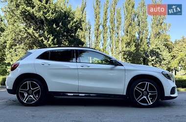 Внедорожник / Кроссовер Mercedes-Benz GLA-Class 2018 в 