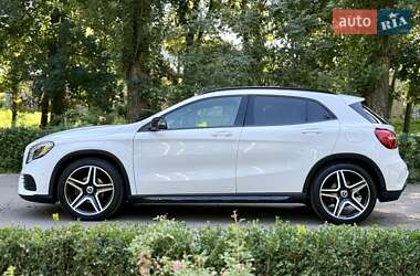 Внедорожник / Кроссовер Mercedes-Benz GLA-Class 2018 в 