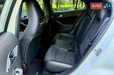 Внедорожник / Кроссовер Mercedes-Benz GLA-Class 2018 в 
