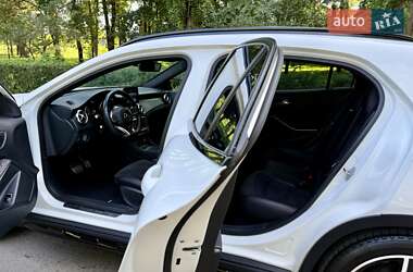 Внедорожник / Кроссовер Mercedes-Benz GLA-Class 2018 в 