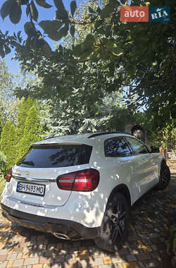 Позашляховик / Кросовер Mercedes-Benz GLA-Class 2018 в 