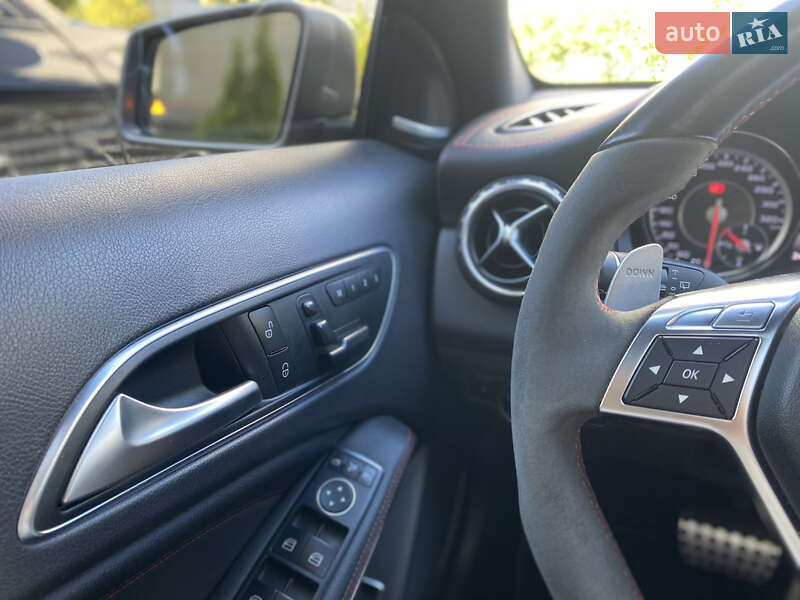 Позашляховик / Кросовер Mercedes-Benz GLA-Class 2015 в Києві