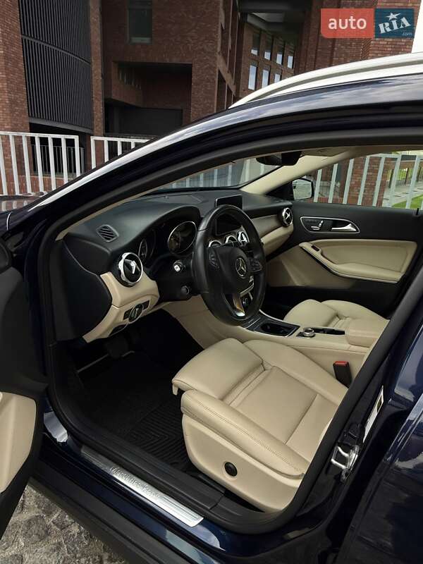 Позашляховик / Кросовер Mercedes-Benz GLA-Class 2018 в Дніпрі