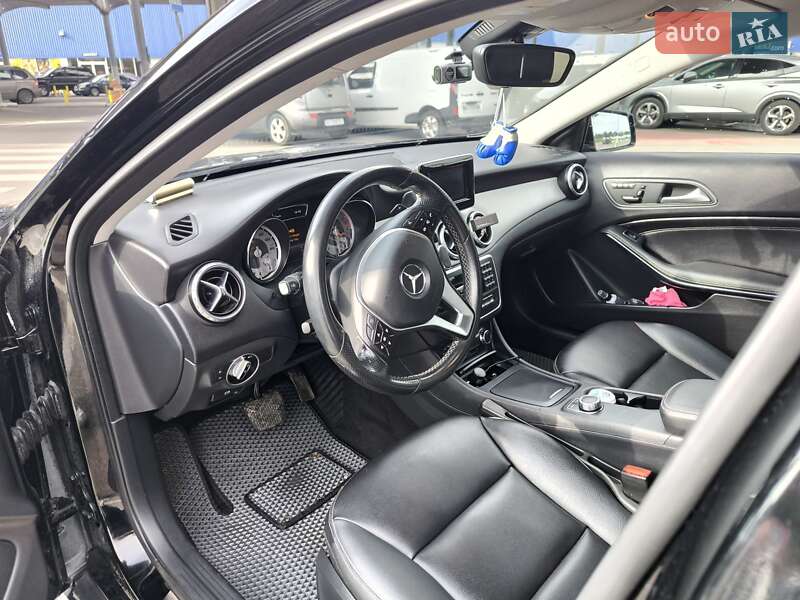 Внедорожник / Кроссовер Mercedes-Benz GLA-Class 2015 в Львове