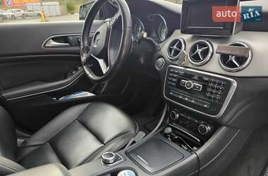 Позашляховик / Кросовер Mercedes-Benz GLA-Class 2015 в 
