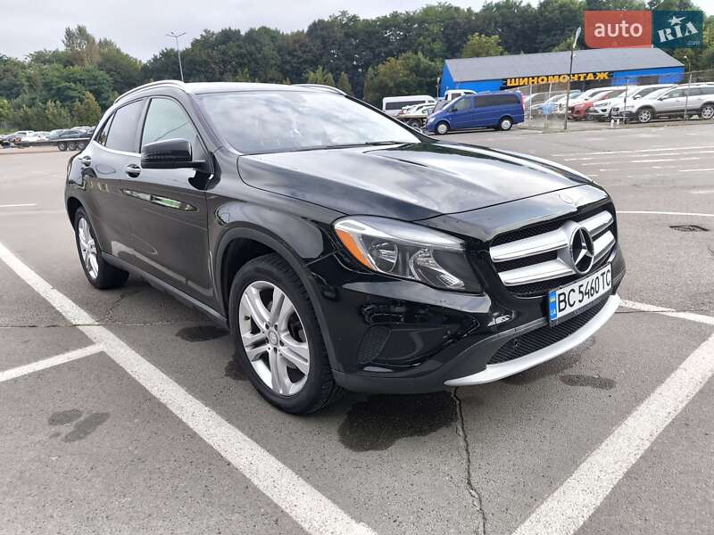 Позашляховик / Кросовер Mercedes-Benz GLA-Class 2015 в 