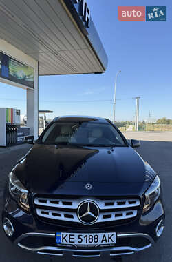 Внедорожник / Кроссовер Mercedes-Benz GLA-Class 2017 в 
