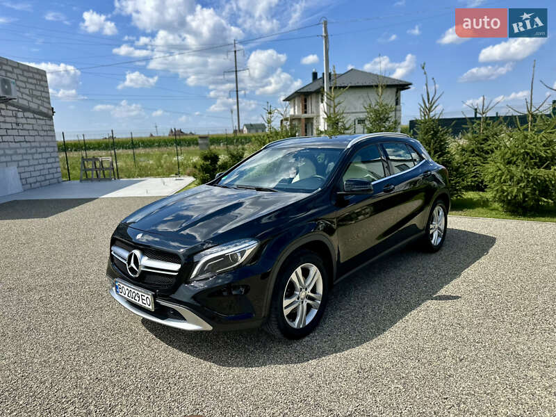 Внедорожник / Кроссовер Mercedes-Benz GLA-Class 2016 в Тернополе