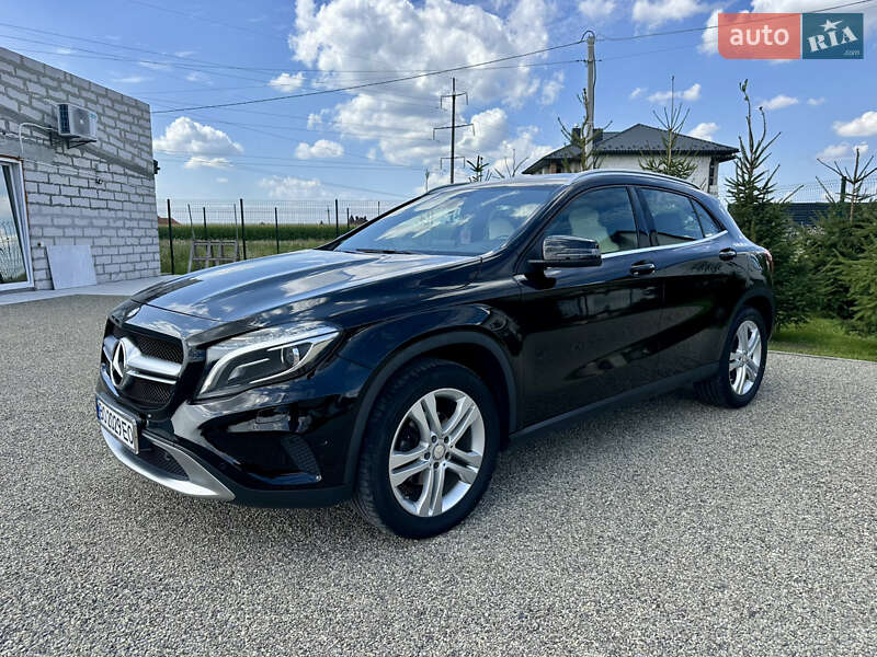 Внедорожник / Кроссовер Mercedes-Benz GLA-Class 2016 в Тернополе