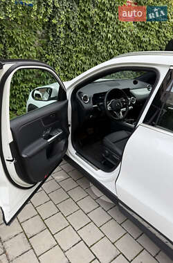 Внедорожник / Кроссовер Mercedes-Benz GLA-Class 2022 в 