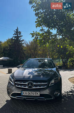 Позашляховик / Кросовер Mercedes-Benz GLA-Class 2018 в 