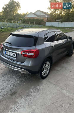 Позашляховик / Кросовер Mercedes-Benz GLA-Class 2015 в 