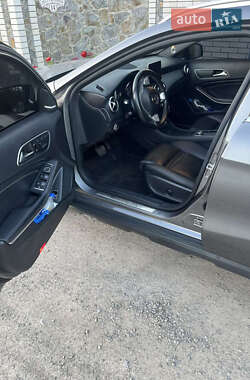 Позашляховик / Кросовер Mercedes-Benz GLA-Class 2015 в 