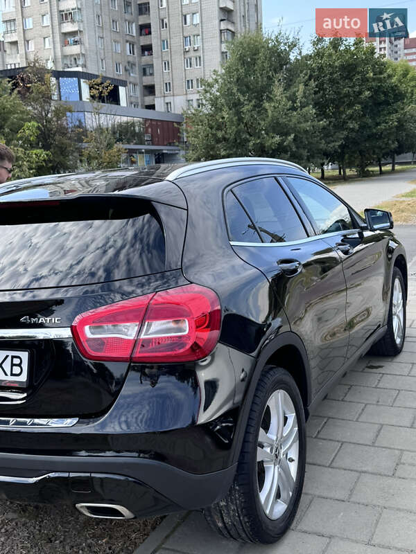 Позашляховик / Кросовер Mercedes-Benz GLA-Class 2018 в Львові
