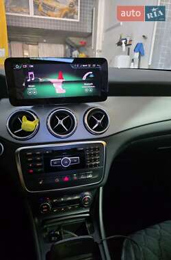 Позашляховик / Кросовер Mercedes-Benz GLA-Class 2015 в 