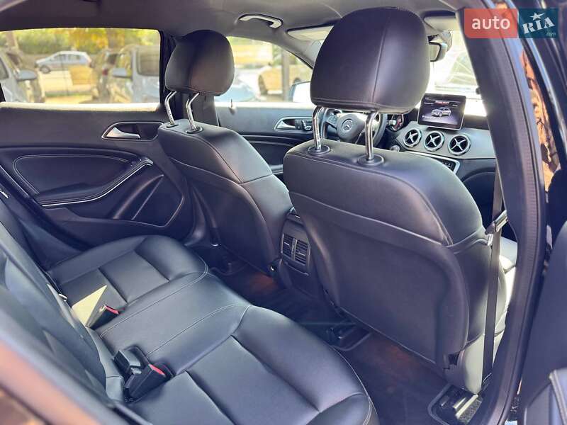 Внедорожник / Кроссовер Mercedes-Benz GLA-Class 2019 в Кривом Роге