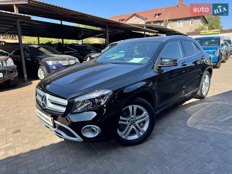 Внедорожник / Кроссовер Mercedes-Benz GLA-Class 2019 в Кривом Роге