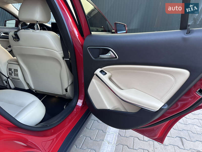 Позашляховик / Кросовер Mercedes-Benz GLA-Class 2017 в Києві фото 5 Позашляховик / Кросовер Mercedes-Benz GLA-Class 2017 в Києві