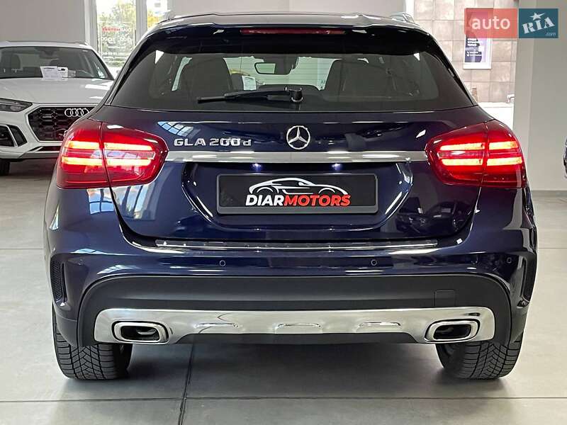 Внедорожник / Кроссовер Mercedes-Benz GLA-Class 2017 в Полтаве